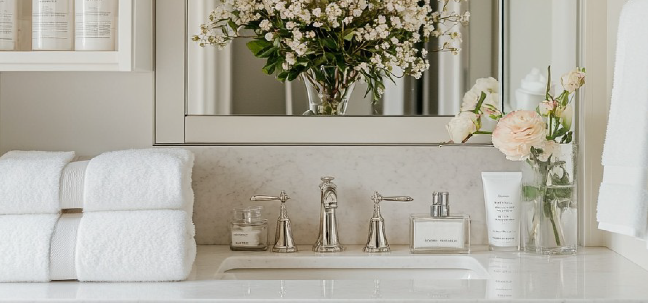 Home for the Holidays - festive bathroom